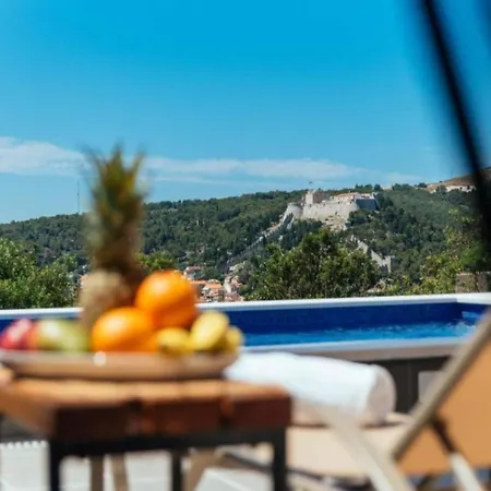 Апартаменти Trogrli - Two-bedroom With Balcony And Sea View *