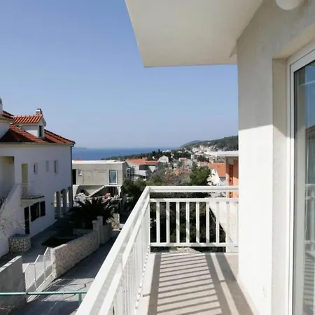 Trogrli - Two-bedroom With Balcony And Sea View * Хвар